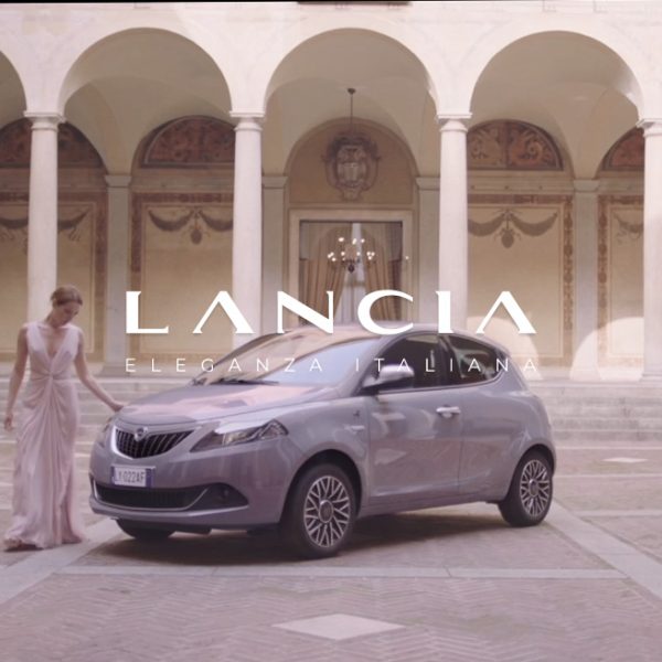 NUOVA YPSILON ALBERTA FERRETTI. TANTE PERSONALITÀ. LA TUA.