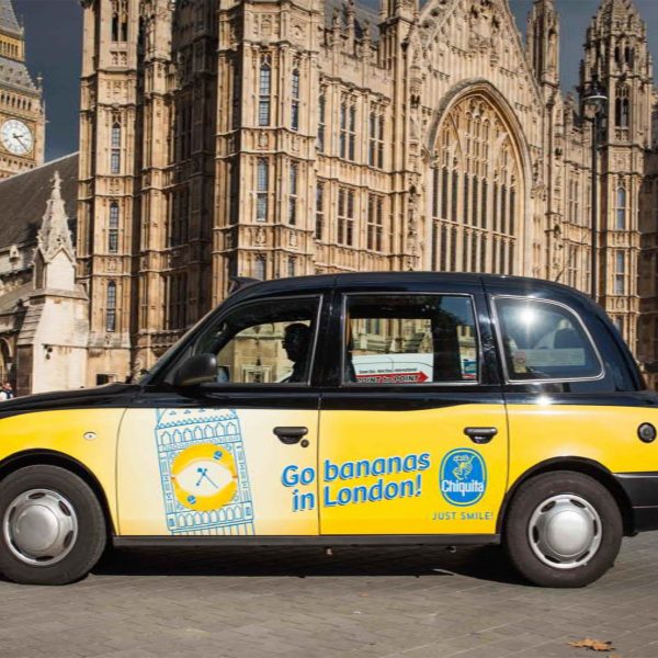CHIQUITA FA IMPAZZIRE LONDRA, CON ARMANDO TESTA
