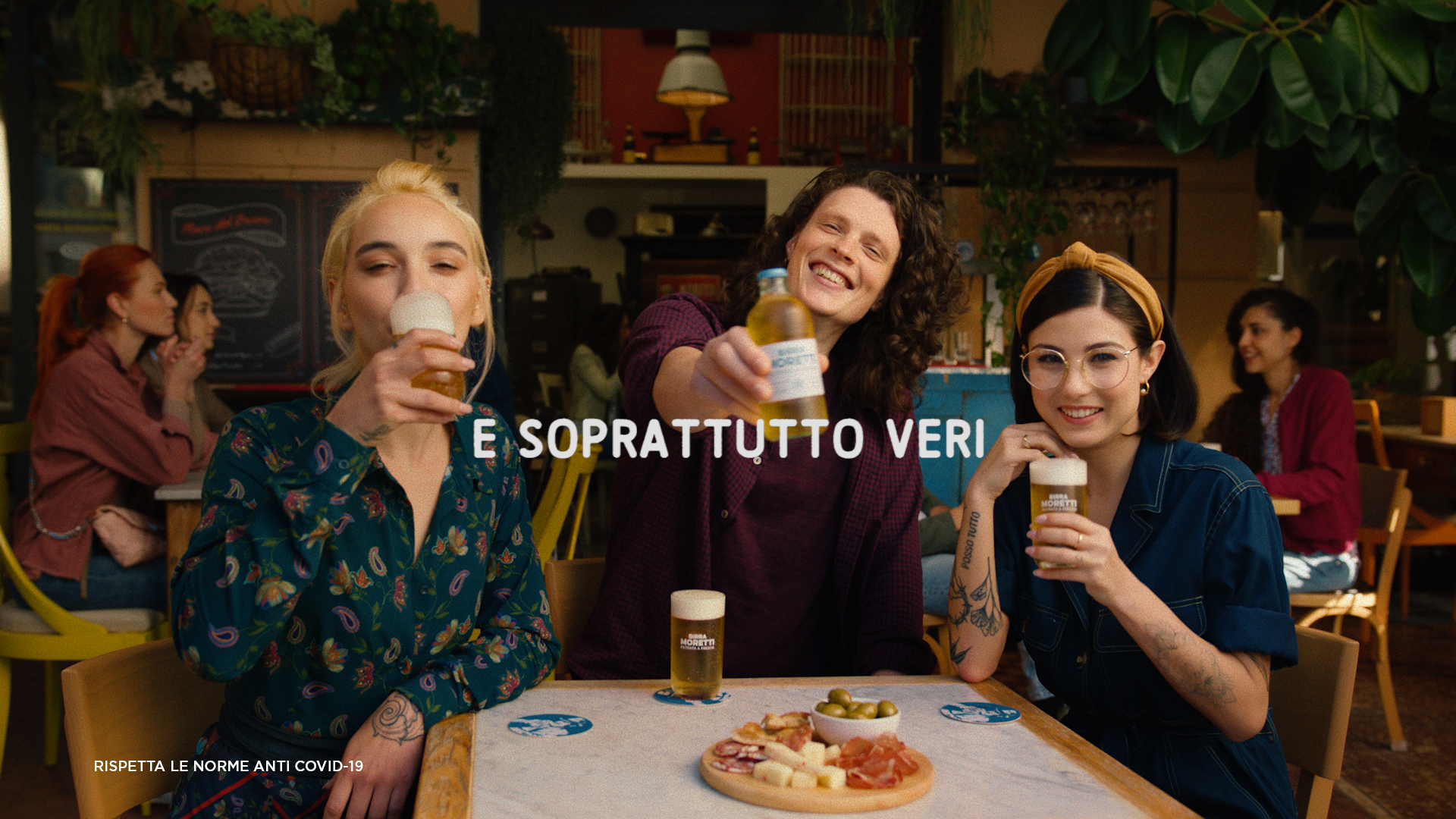 Birra Moretti riconferma dopo gara Armando Testa per la creatività in Italia e lancia il primo commercial per la nuova referenza Filtrata a Freddo