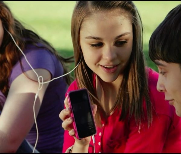 TELEFONO AZZURRO UTILIZZA SHAZAM PER LA CAMPAGNA #DAGLIUNANOTA. IL PRIMO SOCIAL EXPERIMENT CHE DA’ UNA NOTA AL BULLISMO: